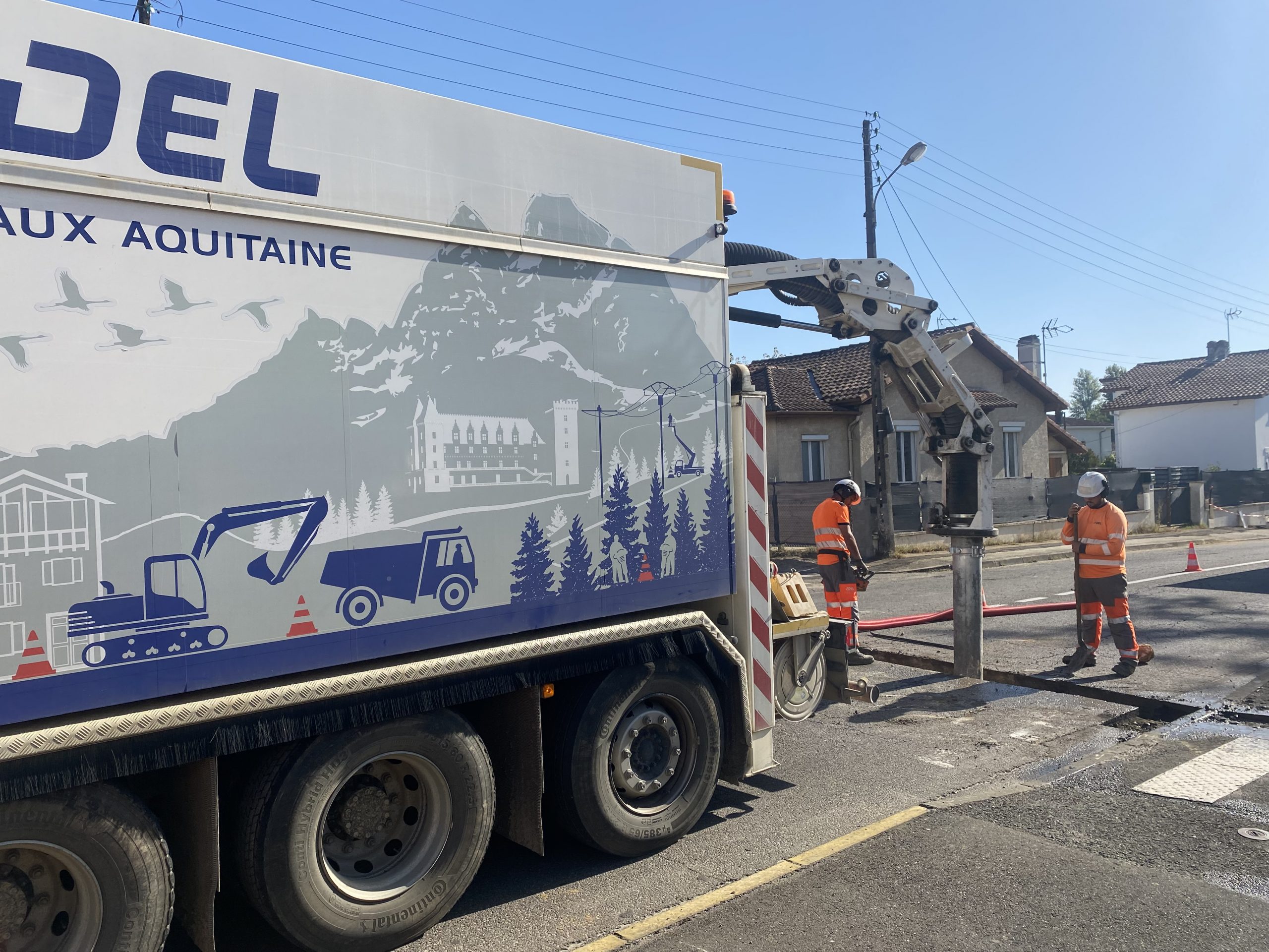 Activité réseaux électriques souterrains et aériens HTA / BT